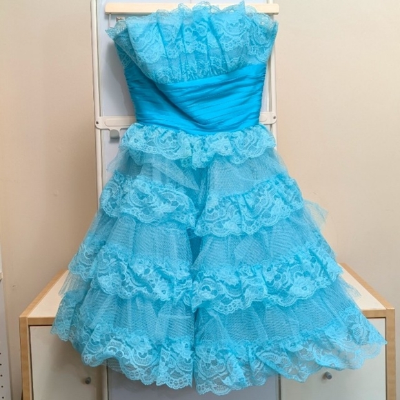 Betsey Johnson Dresses & Skirts - Betsey Johnson Evening Vintage size 4